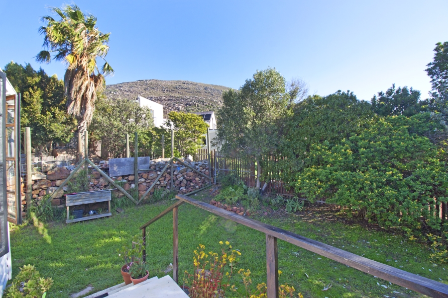 To Let 1 Bedroom Property for Rent in Capri Western Cape